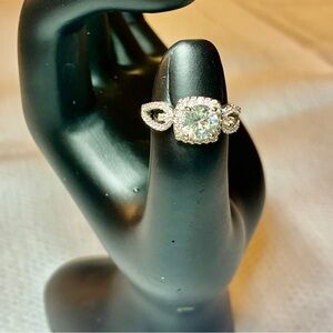 Round Cut White Cubic Zirconia Crystals in 9.25 Sterling Silver Setting Size 6